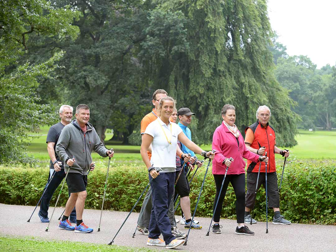 Nordic Walking Gruppe in der Marcus Klinik