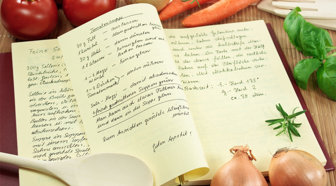 Aufgeschlagener Rezeptblock der Ernährungsberatung