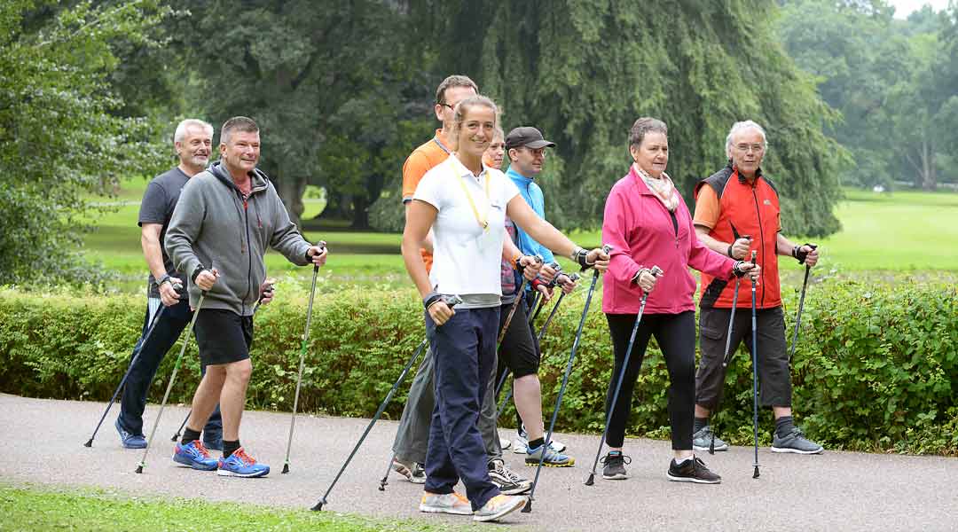 Nordic Walking Gruppe in der Marcus Klinik